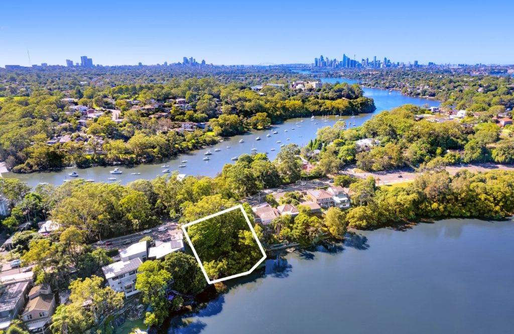 Sydney couple spend $915,000 on ‘unbuildable’ land for unborn grandkids